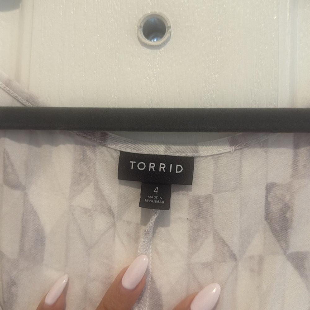 Torrid - Picture 3 of 7